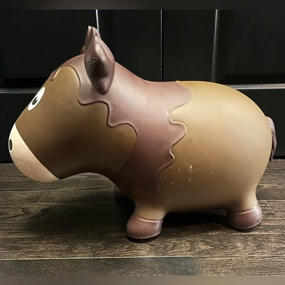 Wildlife Hoppers Inflatable Moose – Toddler Ride-On Bouncing Toy - Picture 2 of 10